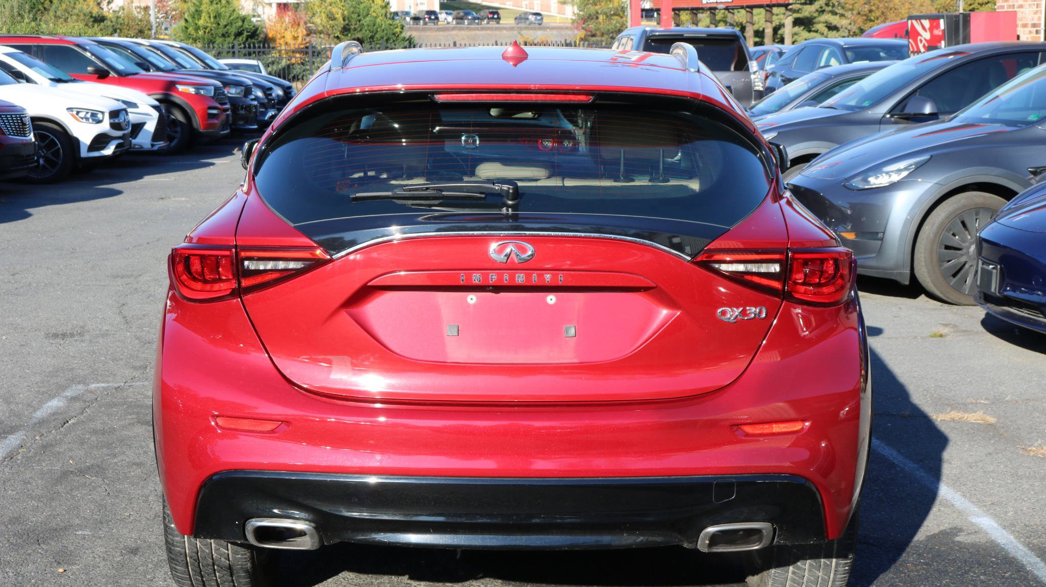 Used 2019 INFINITI QX30 FWD image 7