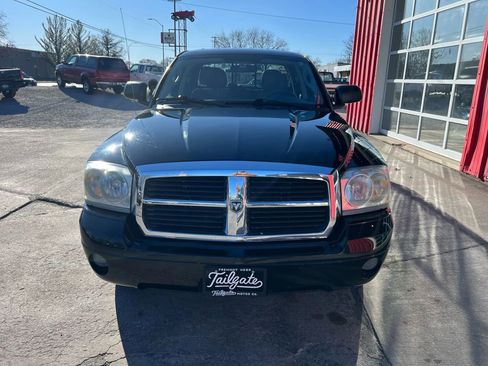 Used 2006 Dodge Dakota SLT image 3