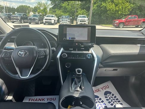 Used 2023 Toyota Venza LE AWD/4WD image 30