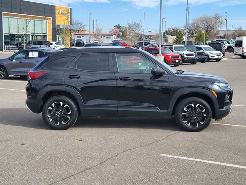 Used 2023 Chevrolet TrailBlazer LT w/ Convenience Package AWD/4WD image 4