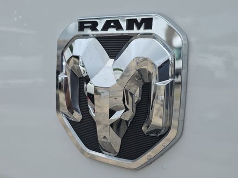 Used 2025 RAM ProMaster 2500 w/ Convenience Group FWD image 10
