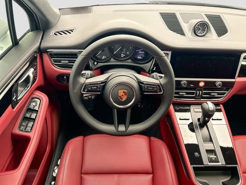 Used 2026 Porsche Macan AWD/4WD image 12