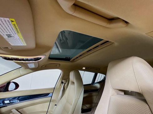 Used 2013 Porsche Panamera 4 image 23