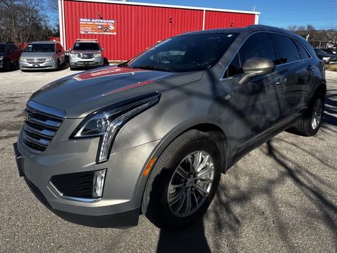 Used 2017 Cadillac XT5 Luxury w/ Driver Awareness Package image 8