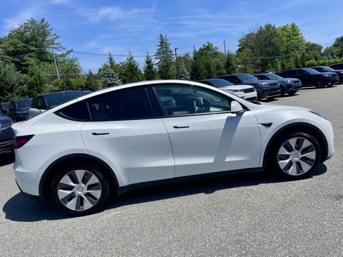 Used 2020 Tesla Model Y Long Range AWD/4WD image 9