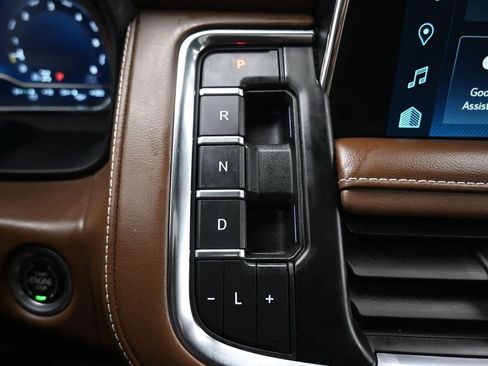 Used 2023 Chevrolet Suburban High Country w/ Premium Package 2 image 25