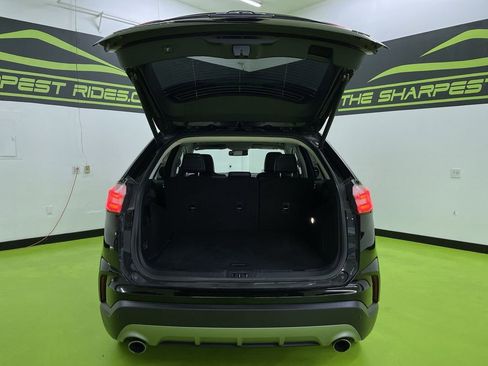 Used 2024 Ford Edge Titanium image 9