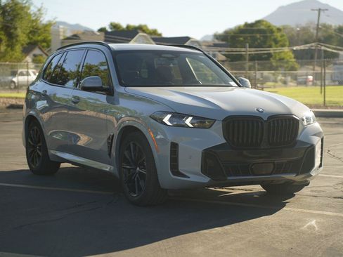 Used 2024 BMW X5 xDrive50e w/ Executive Package AWD/4WD image 7