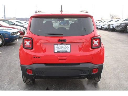 Used 2022 Jeep Renegade Altitude w/ Convenience Group image 4