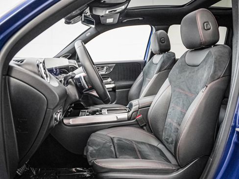 Certified 2024 Mercedes-Benz GLB 250 image 12