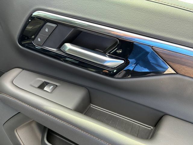 New 2026 Chevrolet Tahoe High Country AWD/4WD image 14