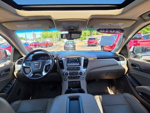 Used 2018 GMC Yukon SLT w/ Premium Edition AWD/4WD image 18