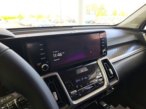 Used 2023 Kia Sorento S w/ Panoramic Sunroof Package FWD image 10