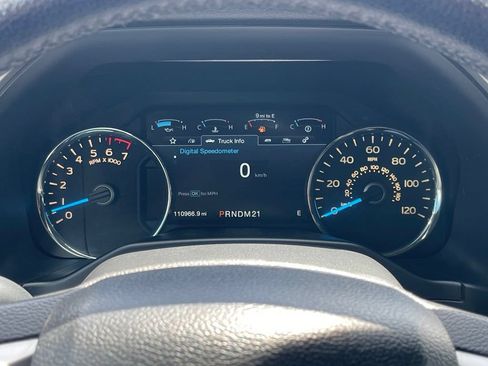 Used 2015 Ford F150 Lariat w/ Equipment Group 502A Luxury AWD/4WD image 26