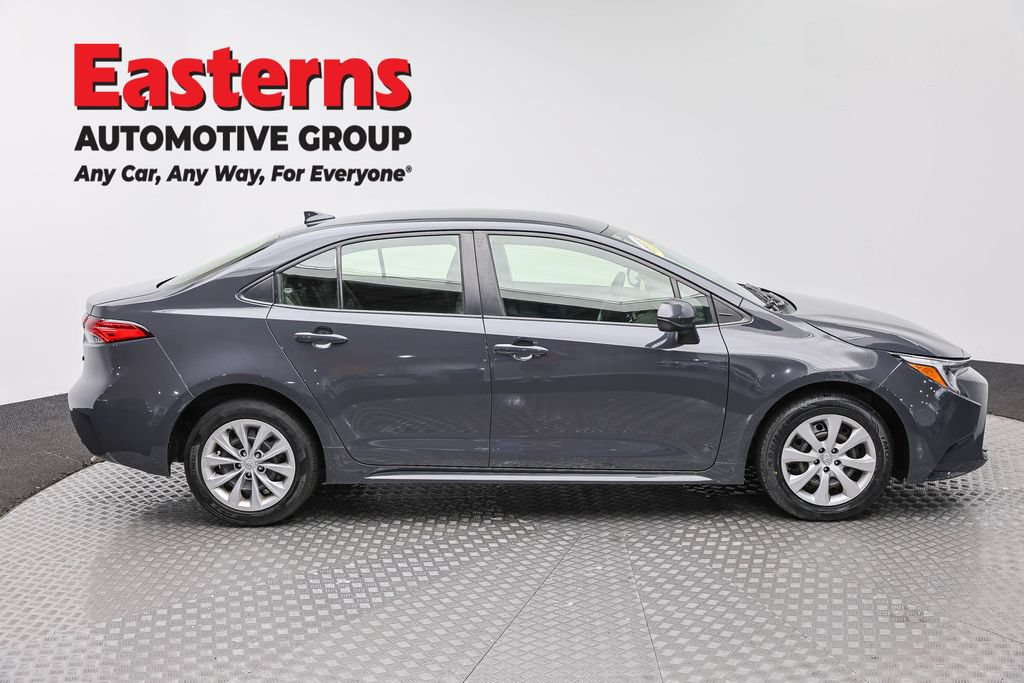 Used 2023 Toyota Corolla LE FWD image 5