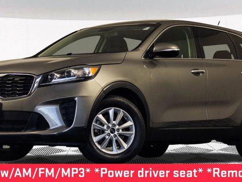 Used 2019 Kia Sorento LX image 2
