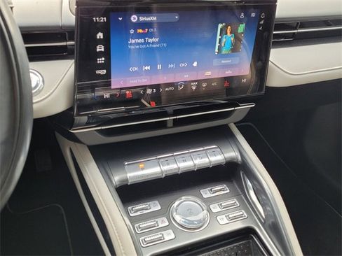 Certified 2024 Lincoln Nautilus Reserve image 17