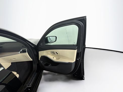 Used 2025 BMW 330i Sedan RWD image 32