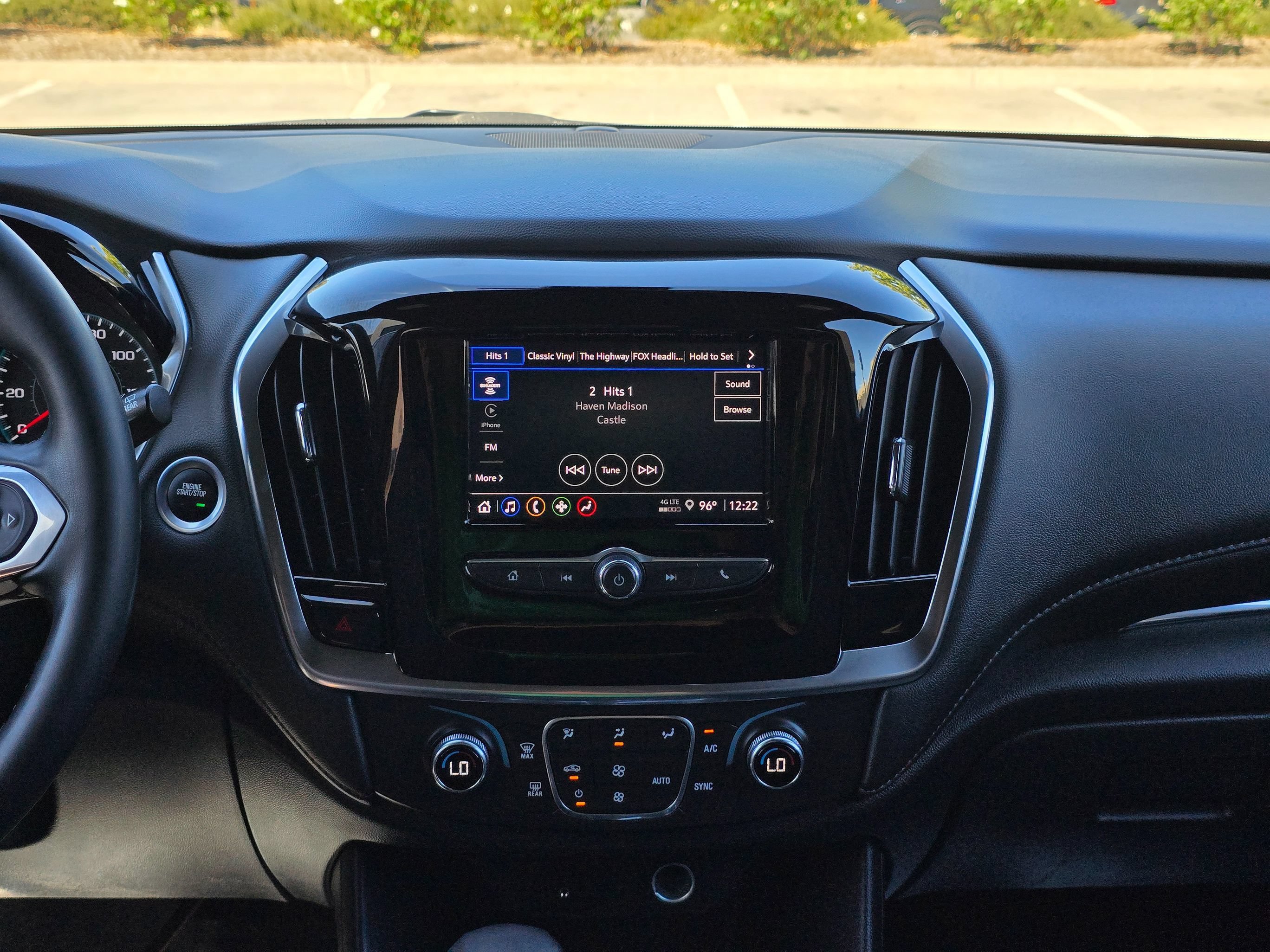 Used 2023 Chevrolet Traverse LT FWD image 28
