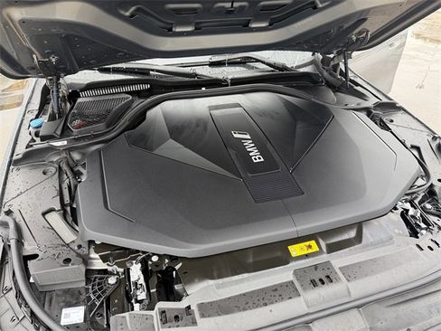 Used 2024 BMW i5 eDrive40i w/ M Sport Package image 23