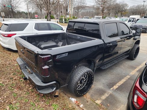 Used 2022 Chevrolet Silverado 1500 Custom w/ Safety Confidence Package image 8