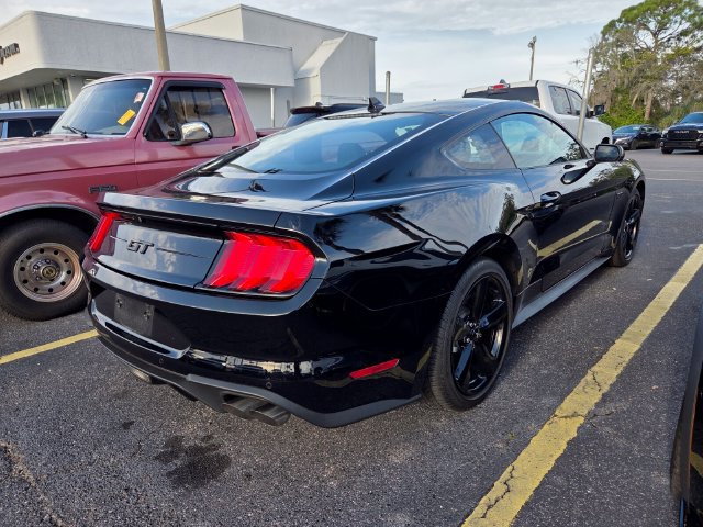 Used 2022 Ford Mustang GT w/ Black Accent Package RWD image 5