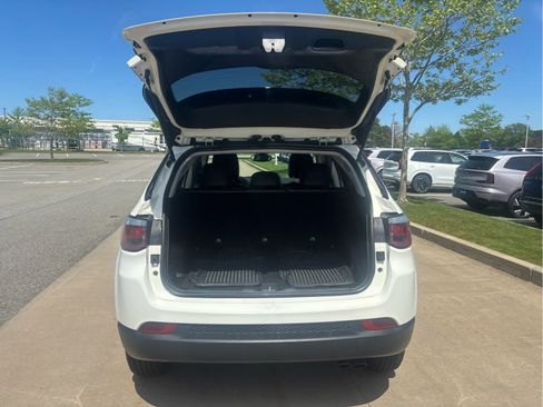 Used 2019 Jeep Compass Latitude AWD/4WD image 8