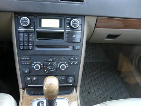 Used 2012 Volvo XC90 3.2 image 9