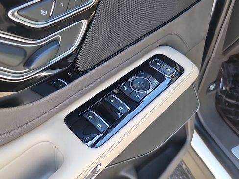 Used 2020 Lincoln Aviator Reserve RWD image 12