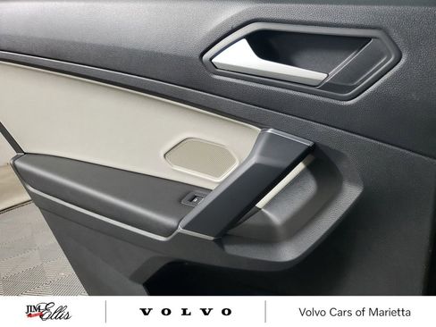 Used 2020 Volkswagen Tiguan SEL image 19