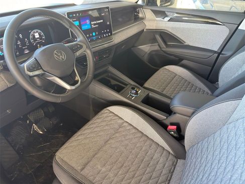 New 2026 Volkswagen Tiguan S image 9