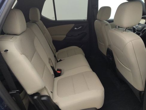 Used 2022 Chevrolet Traverse LS FWD image 19