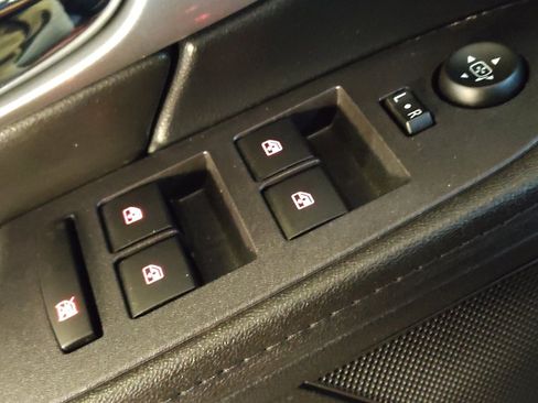 Used 2017 GMC Terrain SLE image 27