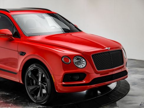 Used 2019 Bentley Bentayga image 23