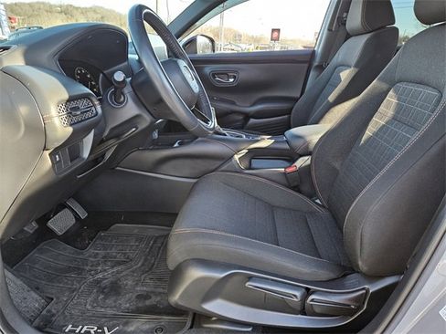Used 2023 Honda HR-V Sport image 8