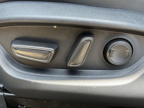 Used 2026 Toyota Camry SE FWD image 23