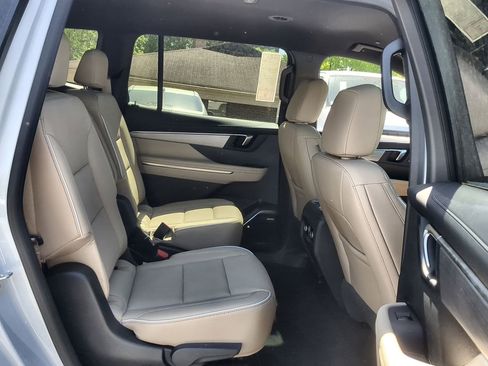 Used 2026 Buick Enclave Preferred w/ Power Package FWD image 27