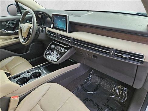 Used 2021 Lincoln Corsair Reserve w/ Equipment Group 201A image 22