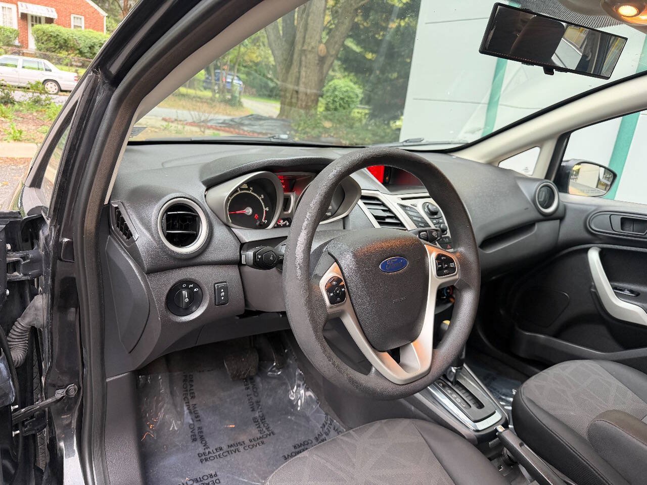 Used 2012 Ford Fiesta SE FWD image 13