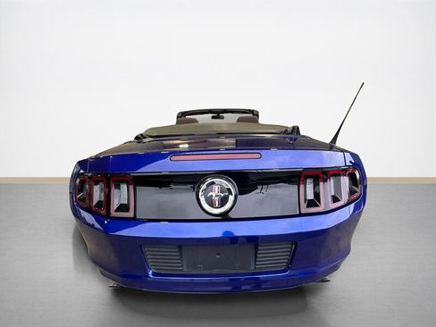 Used 2013 Ford Mustang Convertible image 5