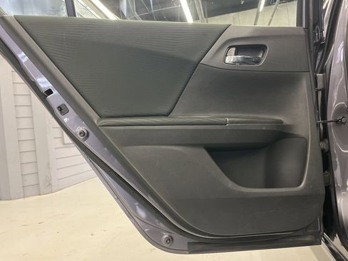 Used 2015 Honda Accord LX image 25