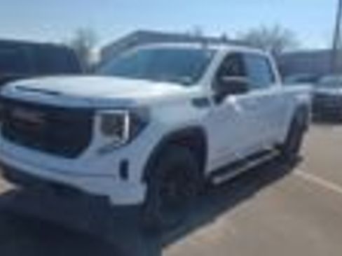 Used 2025 GMC Sierra 1500 Elevation image 5