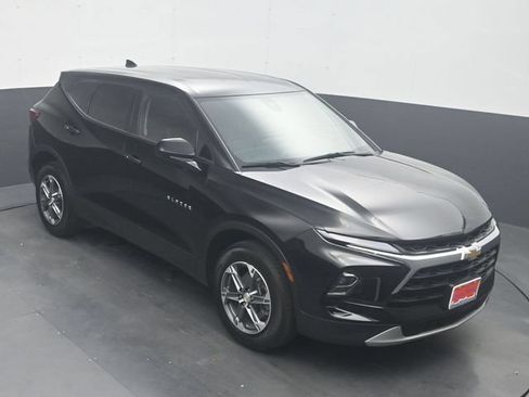 Used 2025 Chevrolet Blazer LT FWD image 18