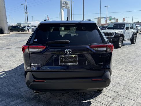 Used 2024 Toyota RAV4 XLE image 6