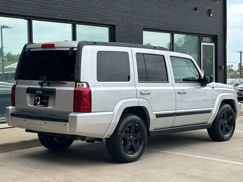 Used 2008 Jeep Commander Sport image 11