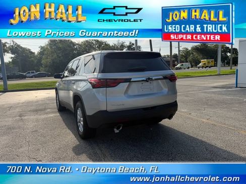 Used 2022 Chevrolet Traverse LS FWD image 7