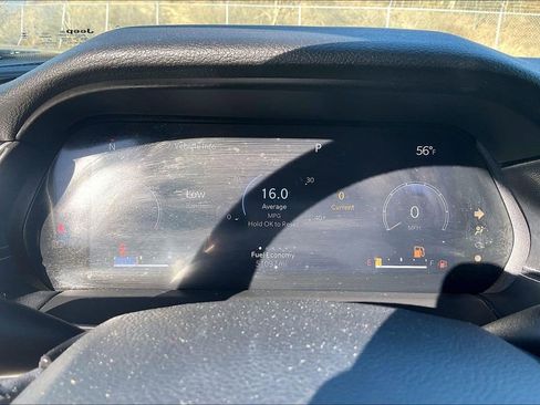 Used 2023 Jeep Grand Cherokee L Laredo image 16