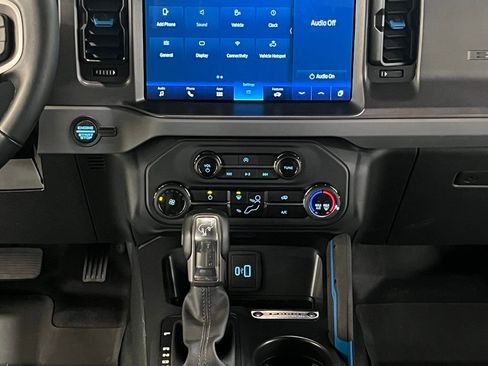 Used 2024 Ford Bronco Black Diamond image 21
