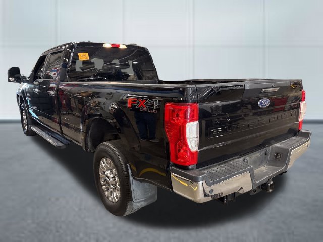 Used 2021 Ford F250 XLT w/ XLT Premium Package AWD/4WD image 2