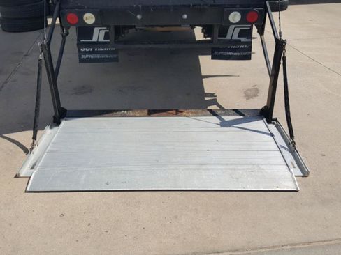 Used 2015 Chevrolet Express 3500 RWD image 11